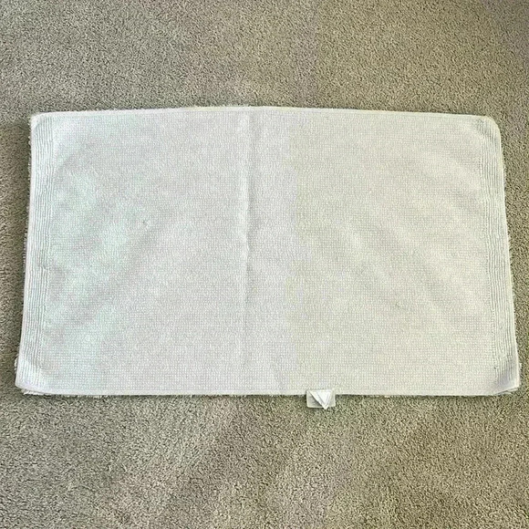 Casaluna Bath Rug Gray - Picture 2 of 3